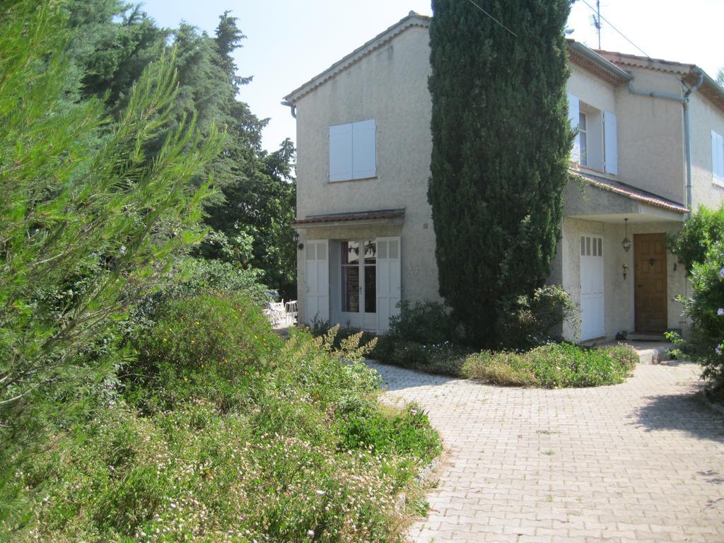 لو براديت Appartement La Plage En Provence الغرفة الصورة